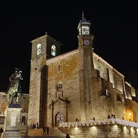 Сasa de vacaciones Conde De La Encina. Encantador Recién Renovado En Trujillo